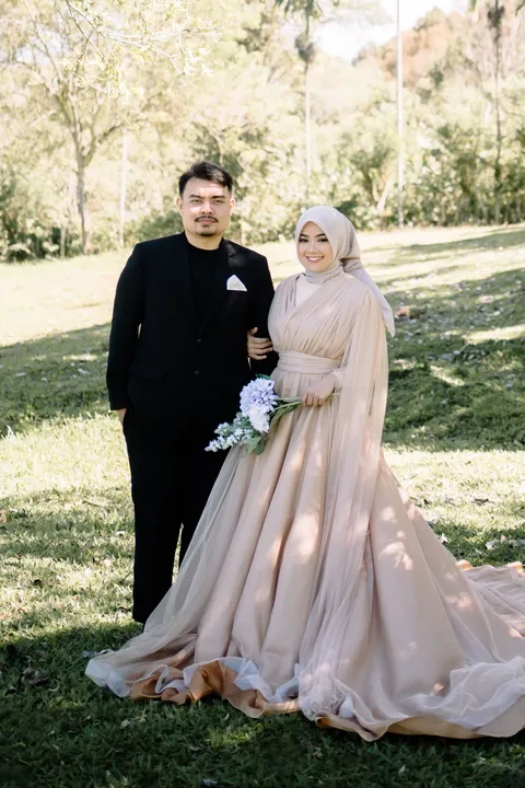 Foto sampul undangan Rezeki & Deden