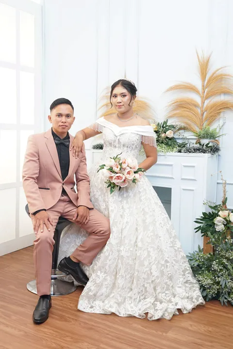 Foto sampul undangan Kei & Julian