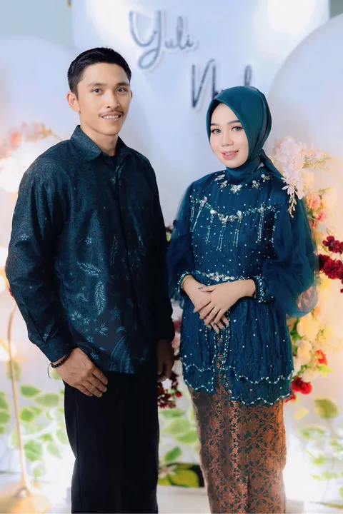 Foto sampul undangan Yuli & Nuzul