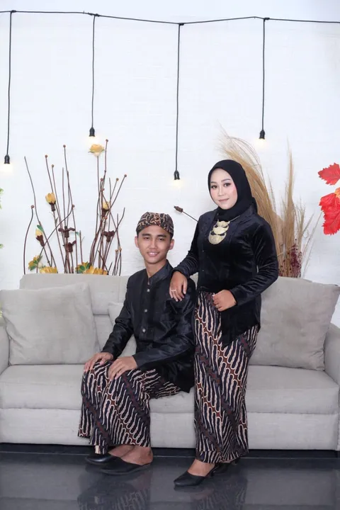 Foto sampul undangan Ozan & Icha
