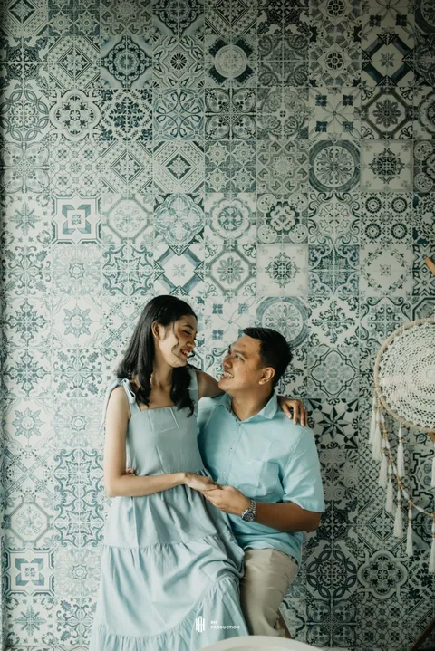 Foto sampul undangan Nova & Renada