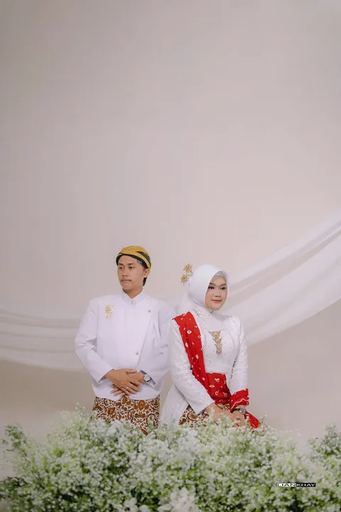 Foto sampul undangan Agus & Revi