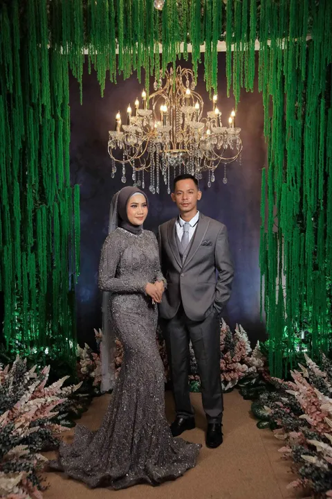 Foto sampul undangan Ica & Asis