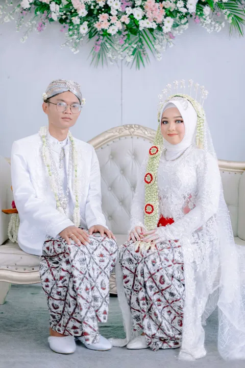 Foto sampul undangan Aryu & Margo