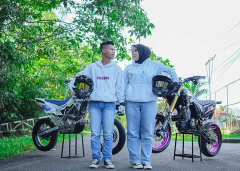 Foto sampul undangan Ari & Husnul