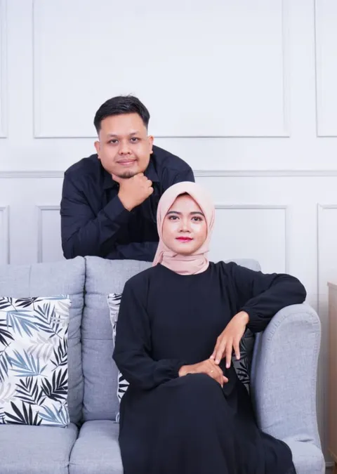 Foto sampul undangan Rahadian & Juli
