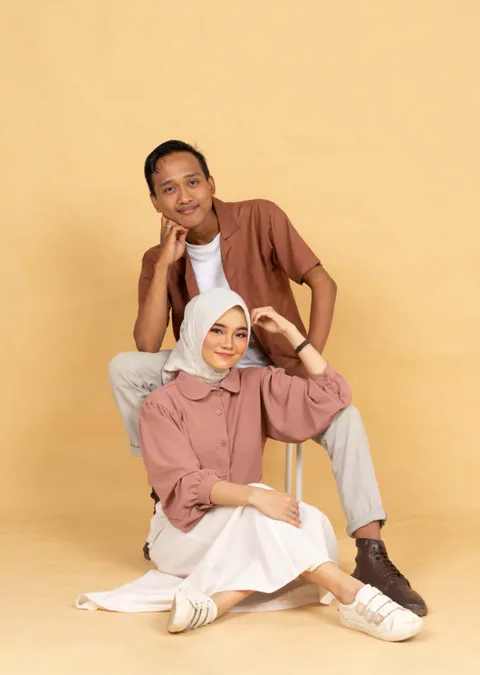 Foto sampul undangan Rio & Jonathan