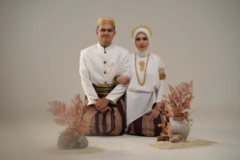 Foto sampul undangan Yusril & Halimah