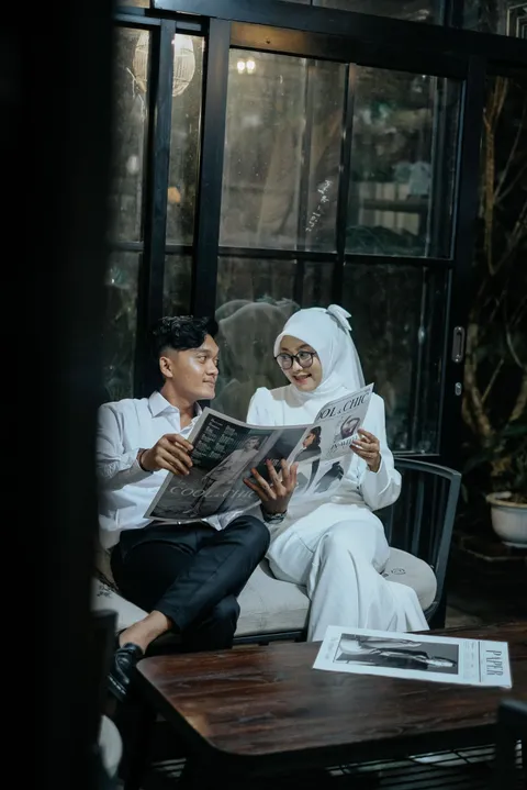 Foto sampul undangan Rossy & Ulin