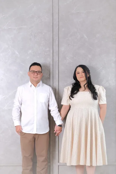 Foto sampul undangan Esther & Yuda
