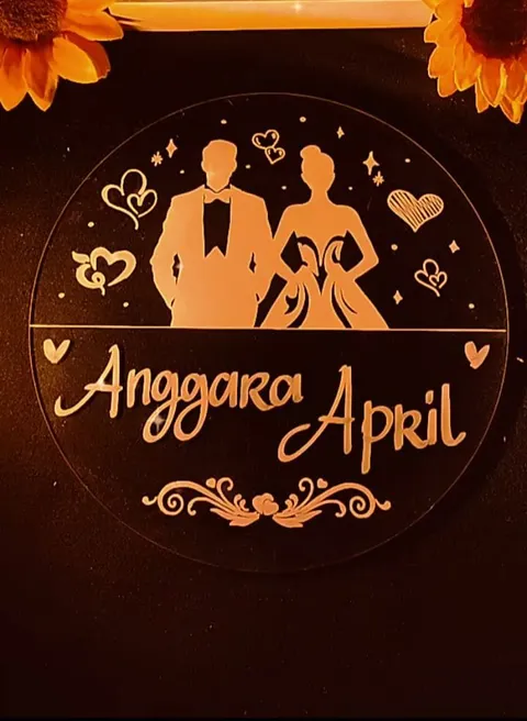 Foto sampul undangan Angga & April