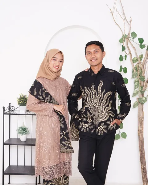 Foto sampul undangan Ikhwan & Maudy