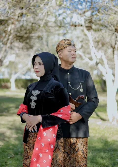 Foto sampul undangan Hasbi & Annisa