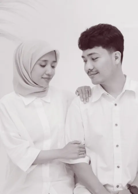 Foto sampul undangan Indah & Calvin