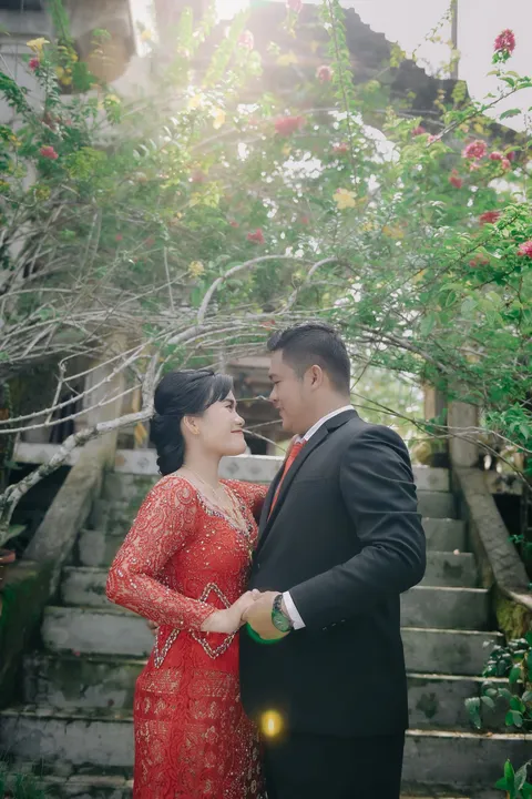 Foto sampul undangan Valentin & Realis