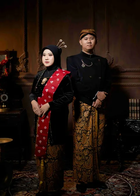 Foto sampul undangan Fina & Arif
