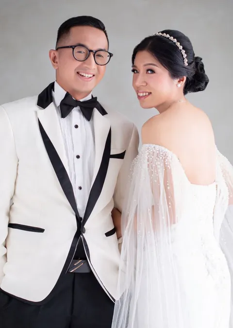 Foto sampul undangan Alissa & Tommy