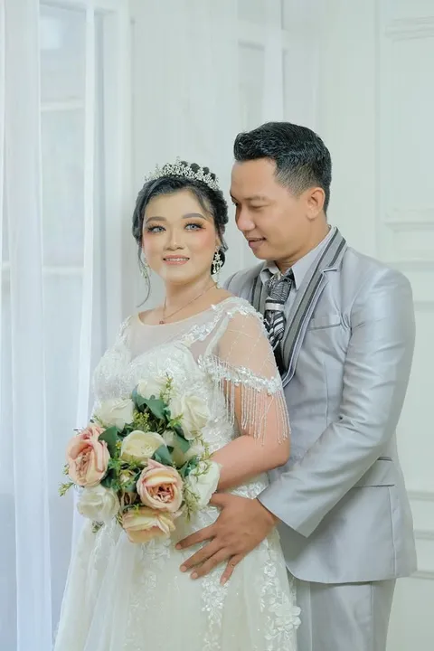Foto sampul undangan Wulan & Al
