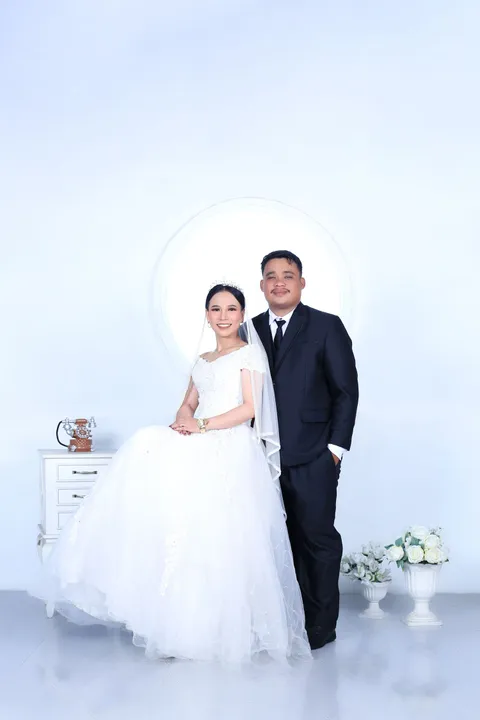 Foto sampul undangan Nelly & Chandra