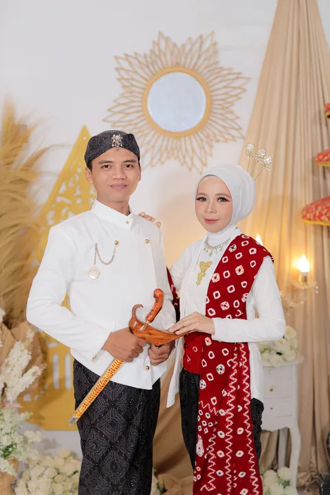 Foto sampul undangan Laila & Aman