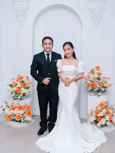 Foto sampul undangan Renny & Ayen