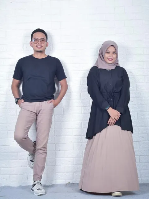 Foto sampul undangan Uun & Zain