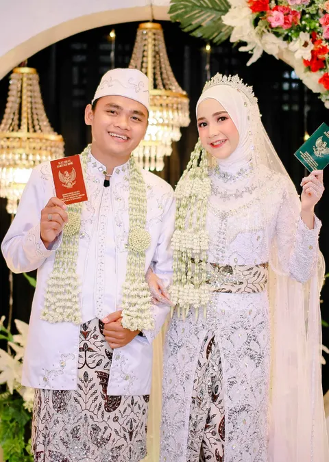 Foto sampul undangan Iki & Shopia