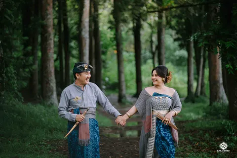 Foto sampul undangan Nova & Kadek