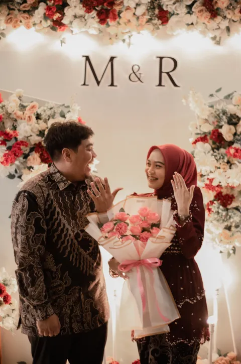 Foto sampul undangan Rizal & Mayang
