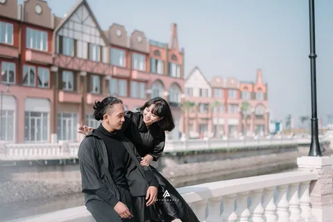 Foto sampul undangan Adam & Farah