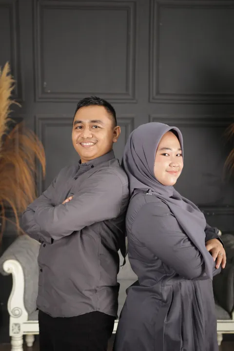 Foto sampul undangan Sumiyati Sari & Syafril Sidik