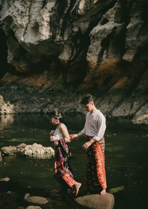 Foto sampul undangan Regina & Yoseph