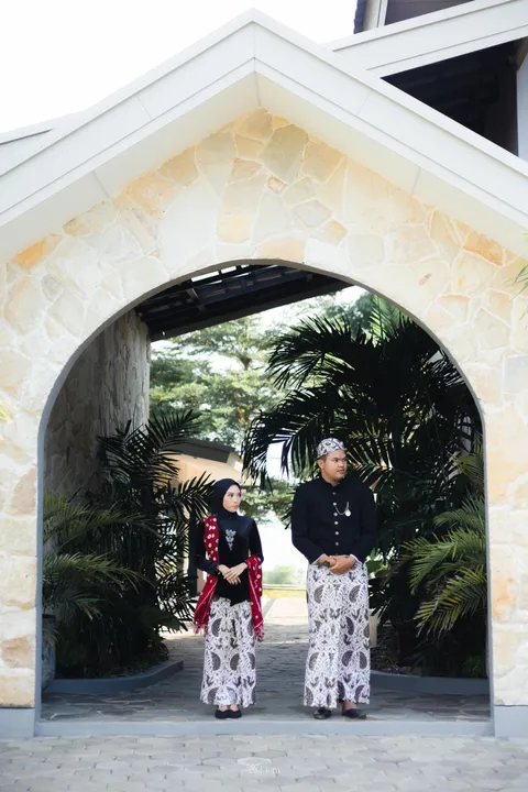 Foto sampul undangan Defi & Dwiyan