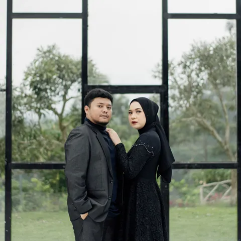 Foto sampul undangan Rizki & Ajeng