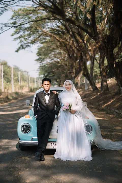 Foto sampul undangan Wahyu & Karina