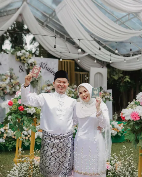 Foto sampul undangan Nurmasniar Elvaradina & Khairul Mukmin Lubis