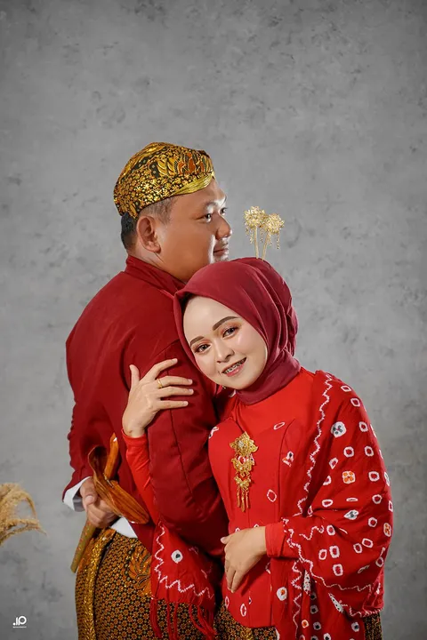 Foto sampul undangan Mita & Dian