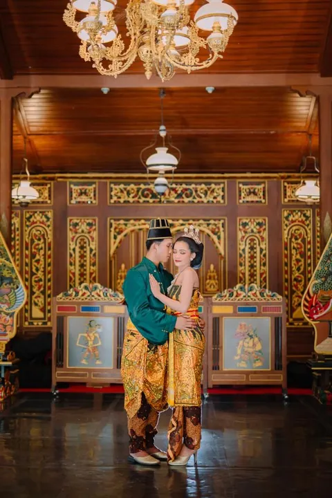 Foto sampul undangan Nizam & Novita