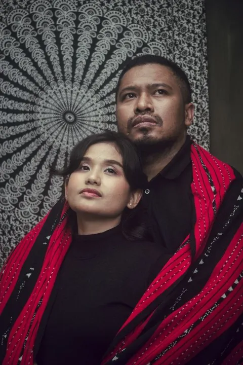 Foto sampul undangan Della & Ryan